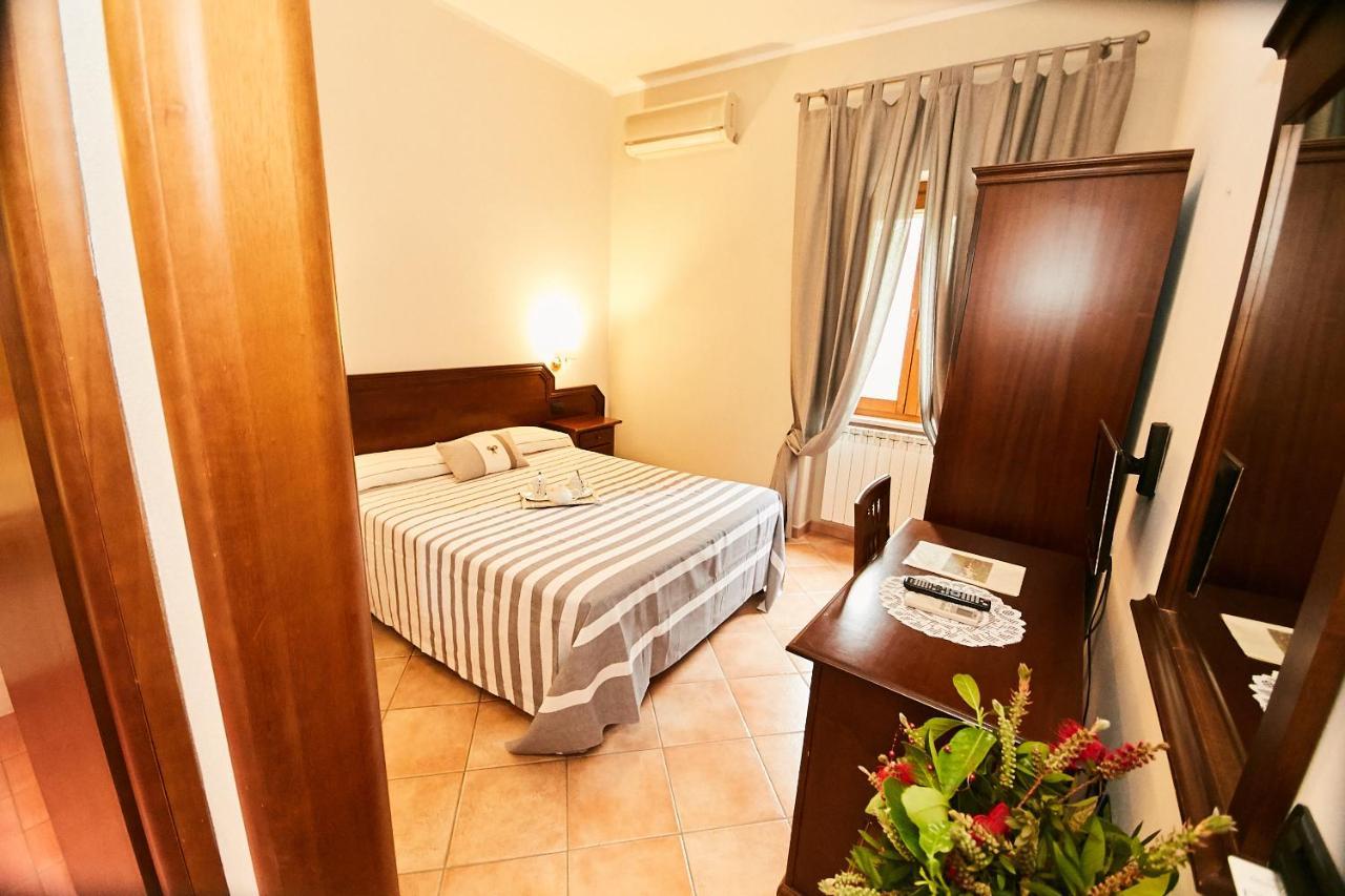 Hotel Vulci Montalto di Castro Exterior photo